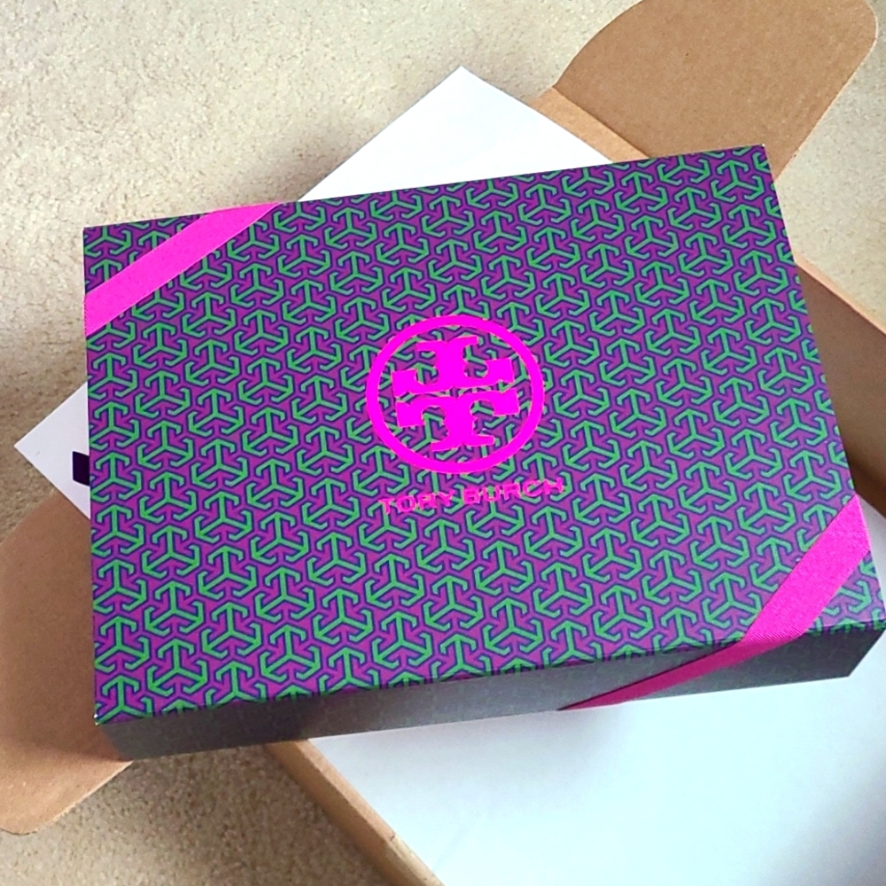 Tory burch gift box 🎁
